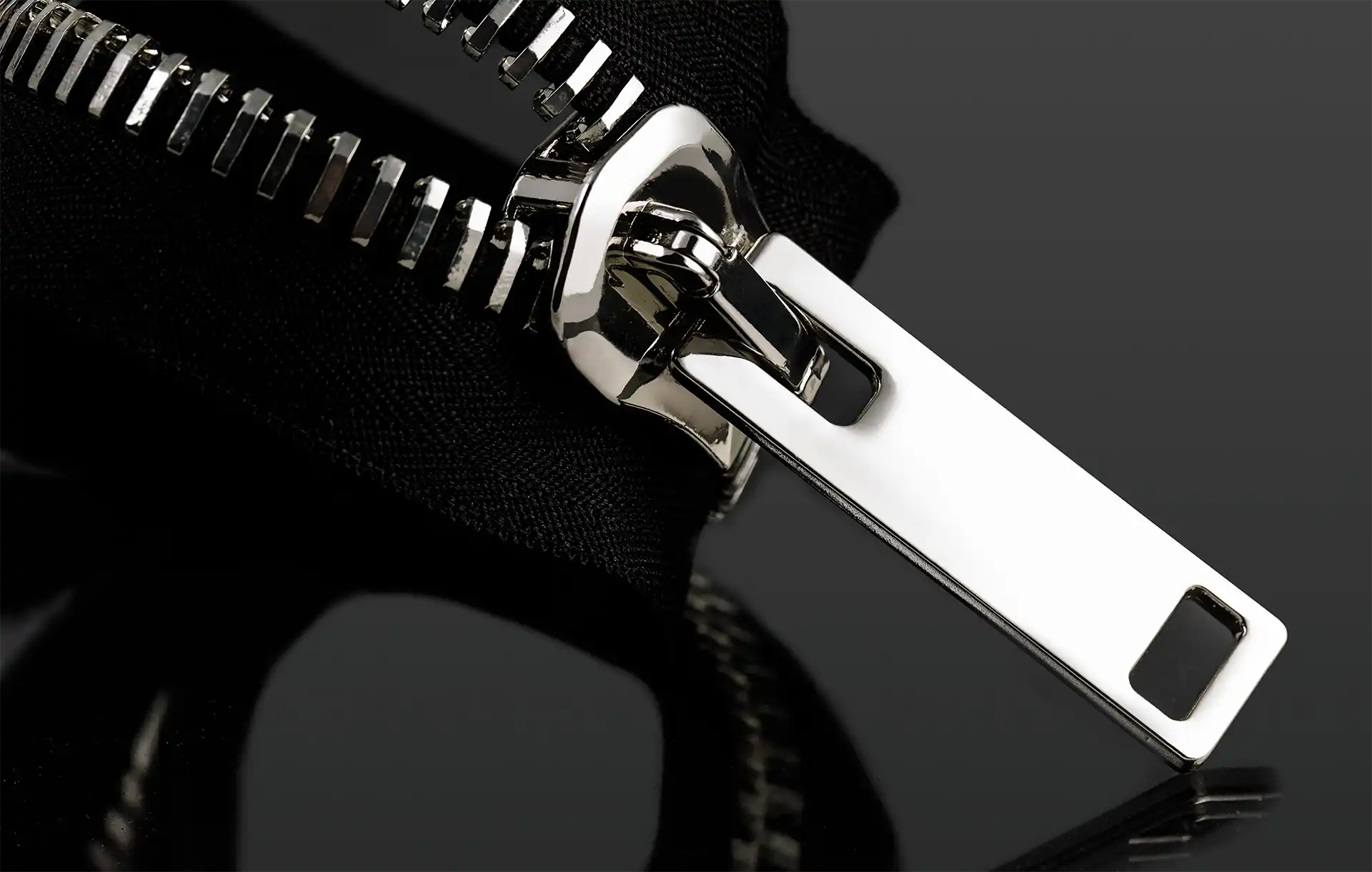 Unizip produzione e vendita zip metallo spazzolato